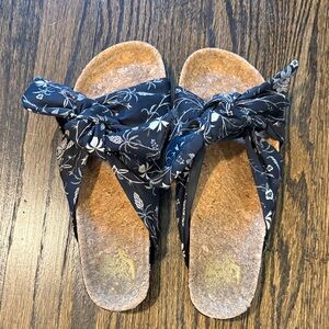 Scotch & Soda Floral Knot Slip-On Sandals